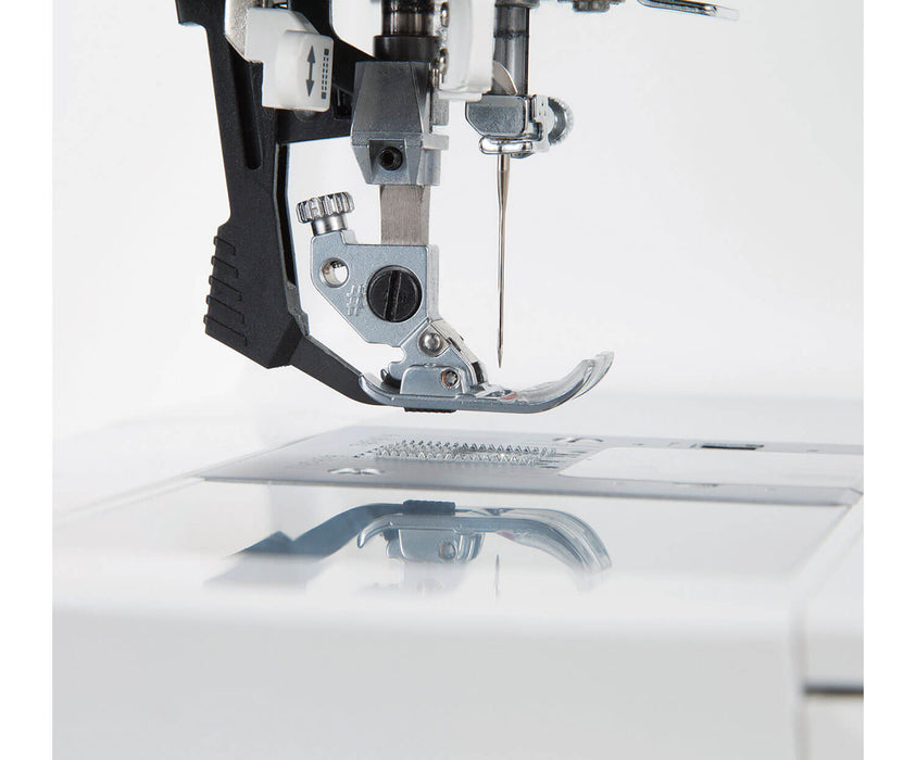 SINGER FEATHERWEIGHT C240