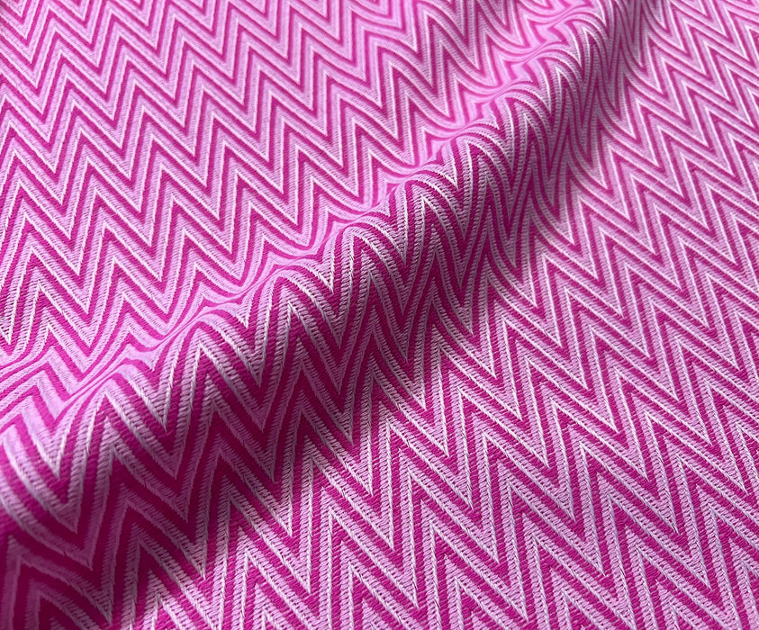 ZİKZAK DESENLİ KUMAŞ - PEMBE