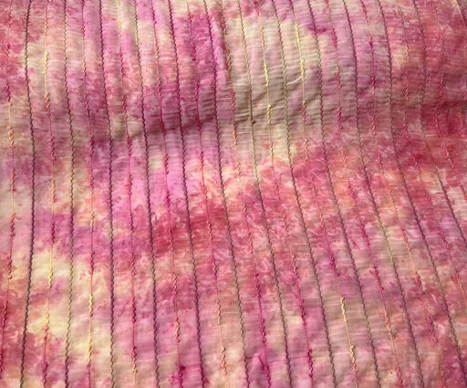 KABARTMA DESENLİ ŞİFON KUMAŞ - PEMBE