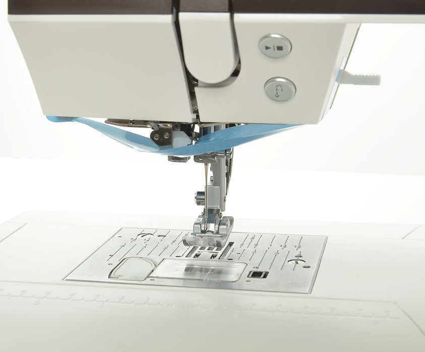 PFAFF CREATİVE AMBİTİON 640
